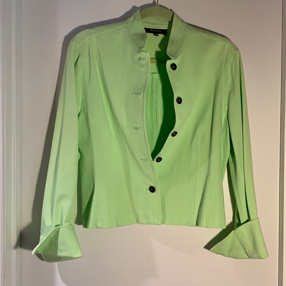ERIC JEANS. Sassy limegreen long sleeve denim short jacket.  10 P Bronze buttons